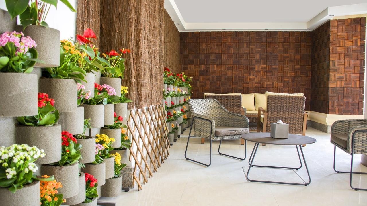 Radisson Blu Resort, Al Khobar Half Moon Bay Eksteriør bilde Vertical garden