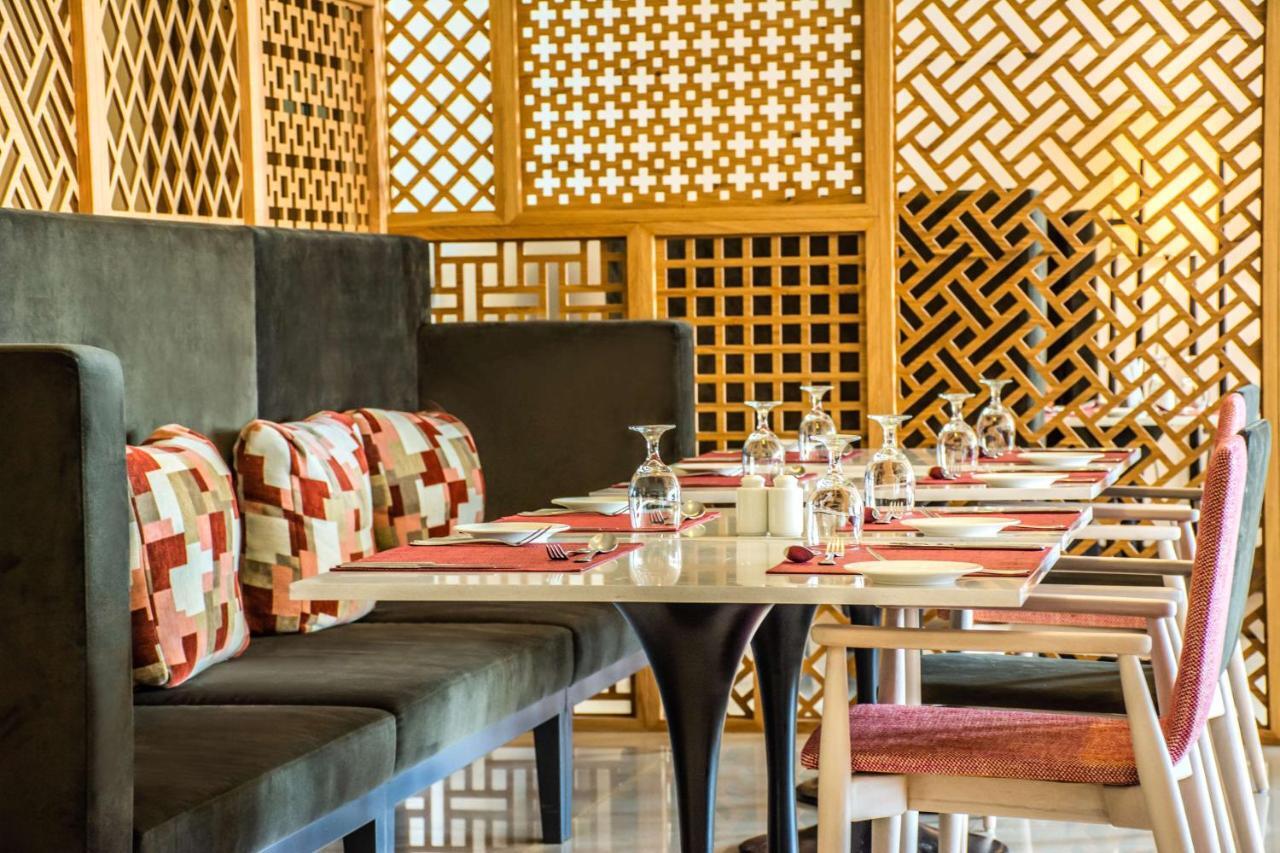 Radisson Blu Resort, Al Khobar Half Moon Bay Eksteriør bilde Restaurant interior